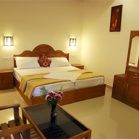 Holiday Villa Текади Екстериор снимка